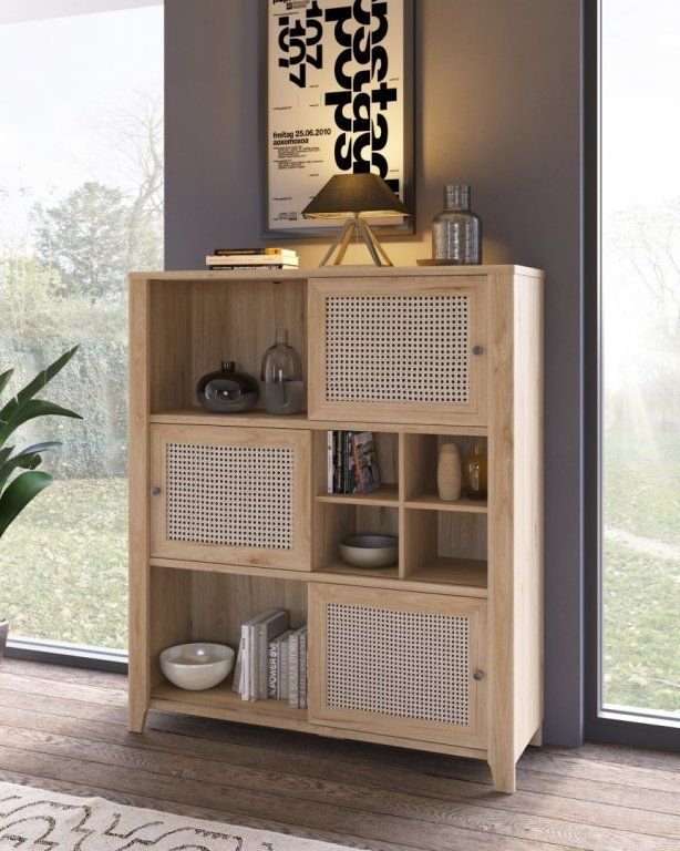 komoda w beżowym salonie