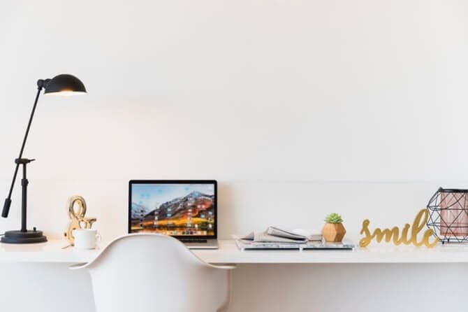 Ciekawe dodatki do białych pomieszczeń