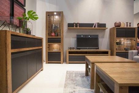 Targi Meble Polska 2017 - ciemne dekory Targi Meble Polska 2017 - ciemne dekory